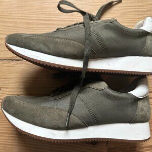 Banana Republic suede tennis shoe